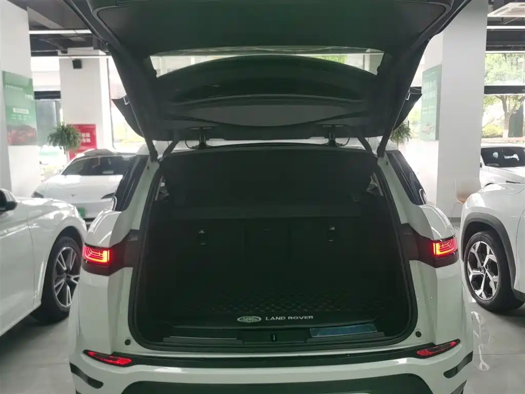 Land Rover Evoque 2022 — фото 15