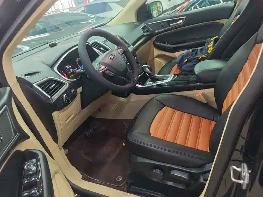Ford Edge 2019 — фото 15