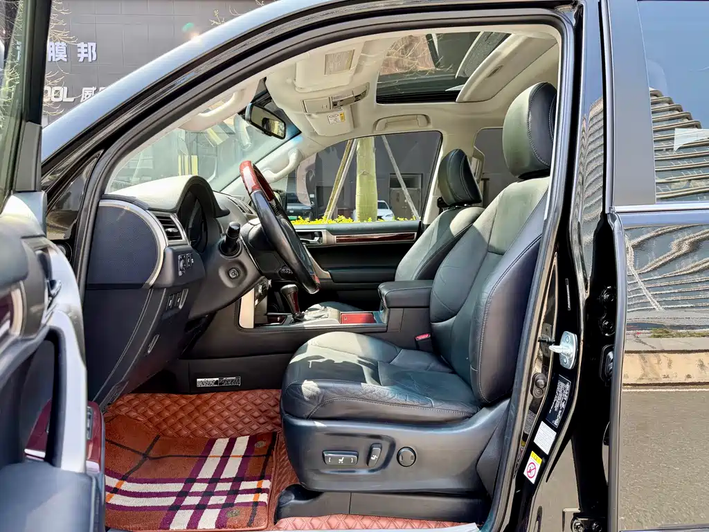 Lexus GX 2019 — фото 14