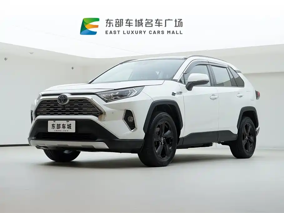 Toyota RAV4 2020 — фото 1