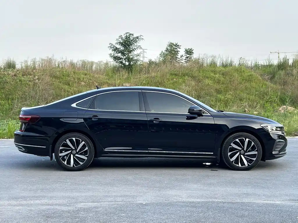 Volkswagen Passat 2024