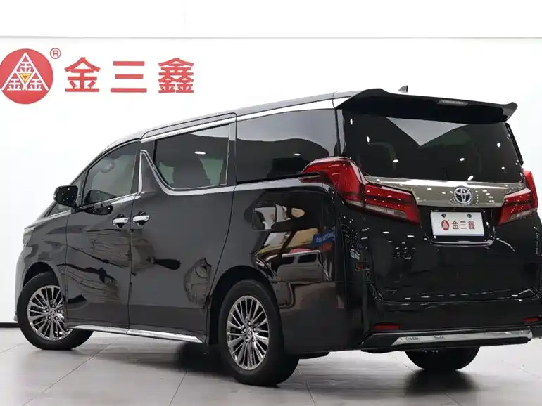 Toyota Alphard 2023 — фото 3