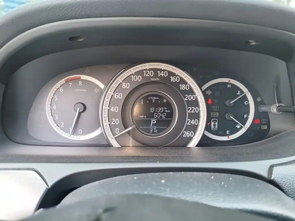 Honda Accord 2014 — фото 12