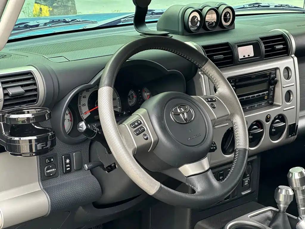 Toyota FJ Cruiser 2019 — фото 6