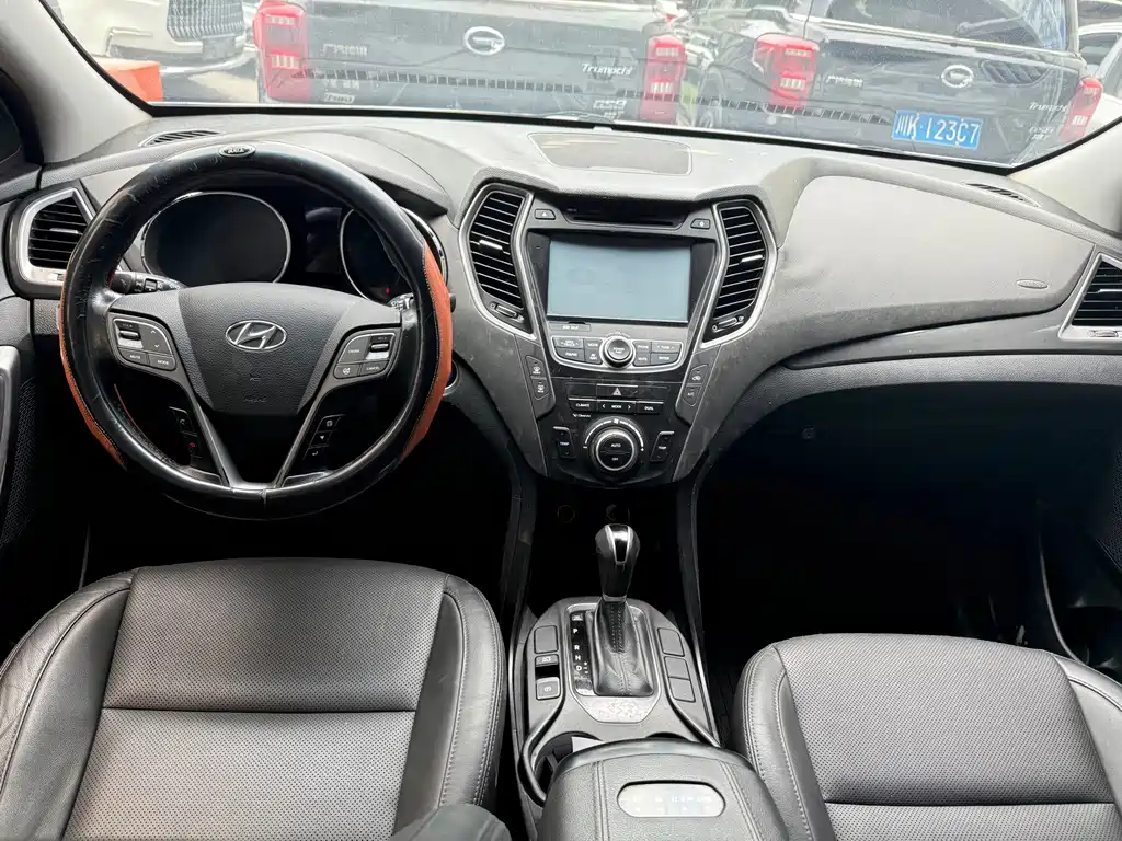 Hyundai Santa Fe 2015 — фото 6