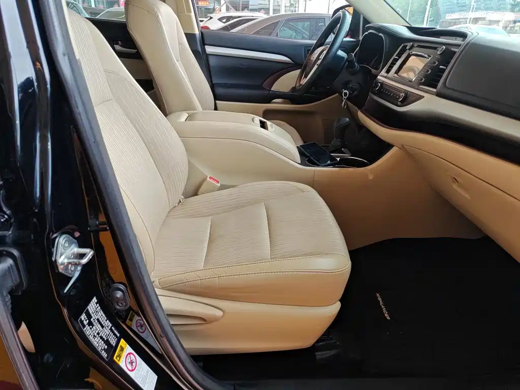 Toyota Highlander 2017 — фото 20