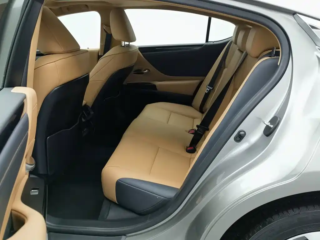 Lexus ES 2023 — фото 15