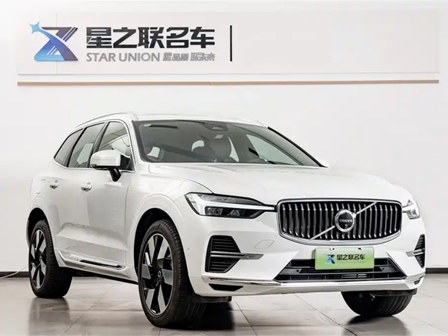 Volvo XC60 PHEV 2025 — фото 5