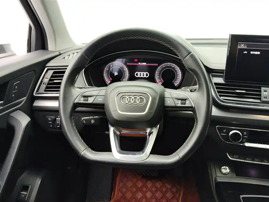 Audi Q5L 2021 — фото 15