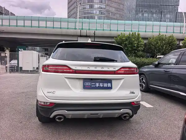 Lincoln MKC 2016