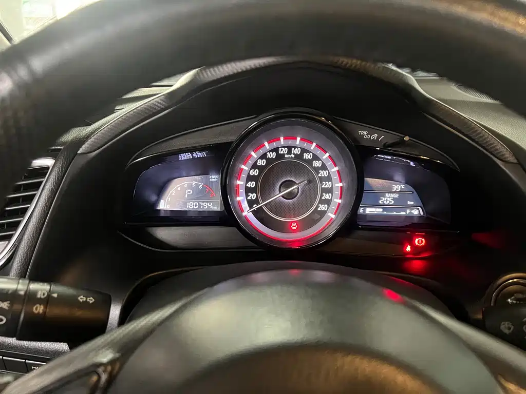 Mazda 3 Axela 2015 — фото 12