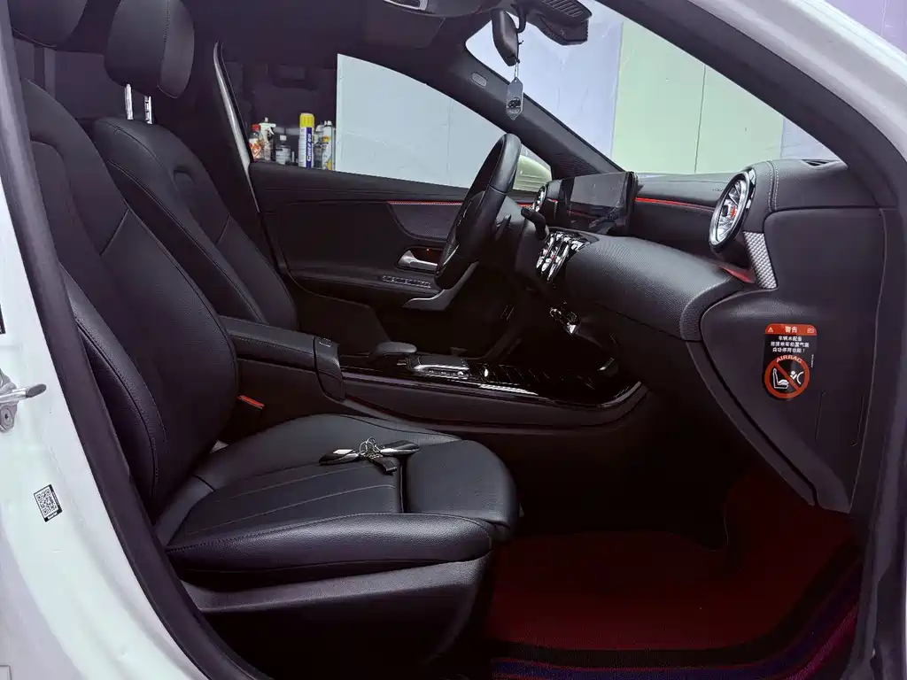 Mercedes-Benz A-Class 2022 — фото 20