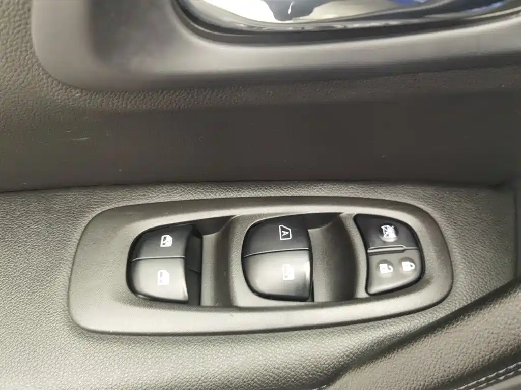 Renault Kadjar 2018 — фото 9