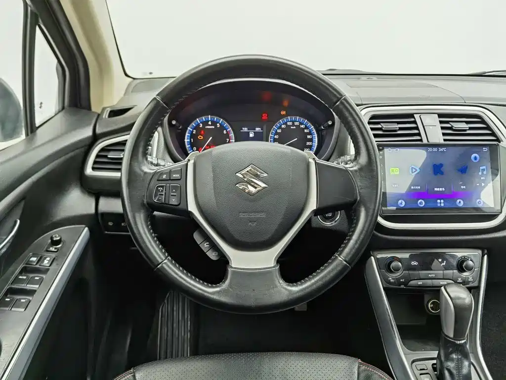 Suzuki S-Cross 2014 — фото 11