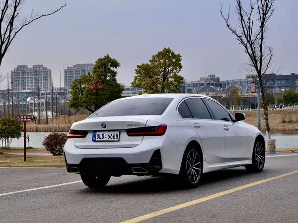 BMW 3 Series 2024