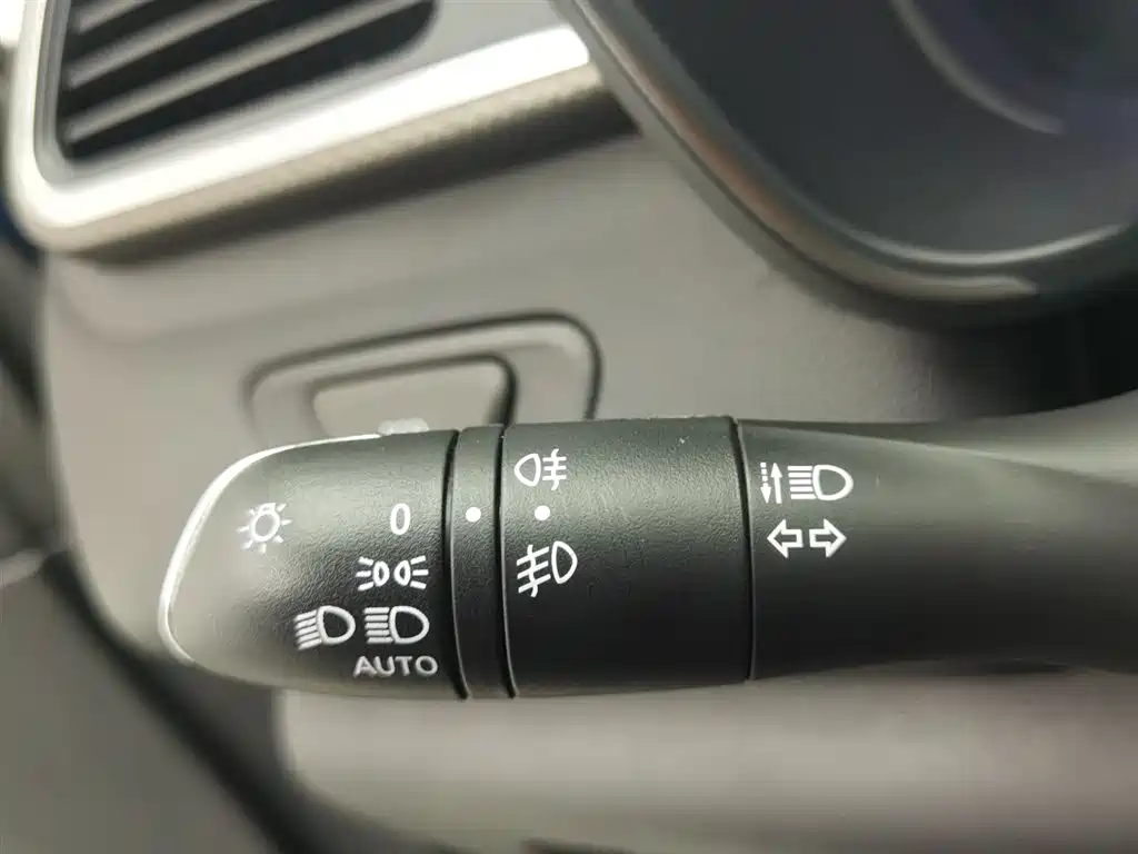 Renault Kadjar 2018 — фото 21