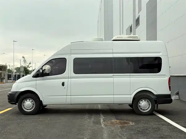 Maxus V80 2015