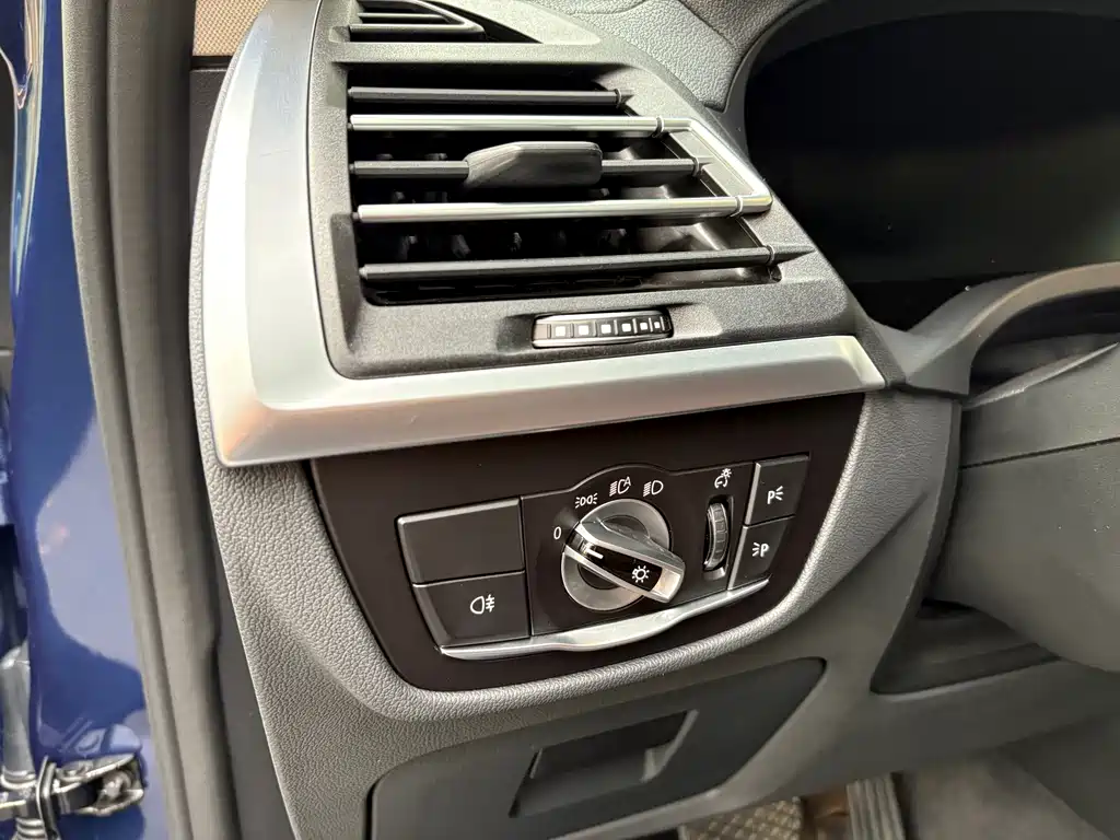 BMW X3 2023 — фото 8