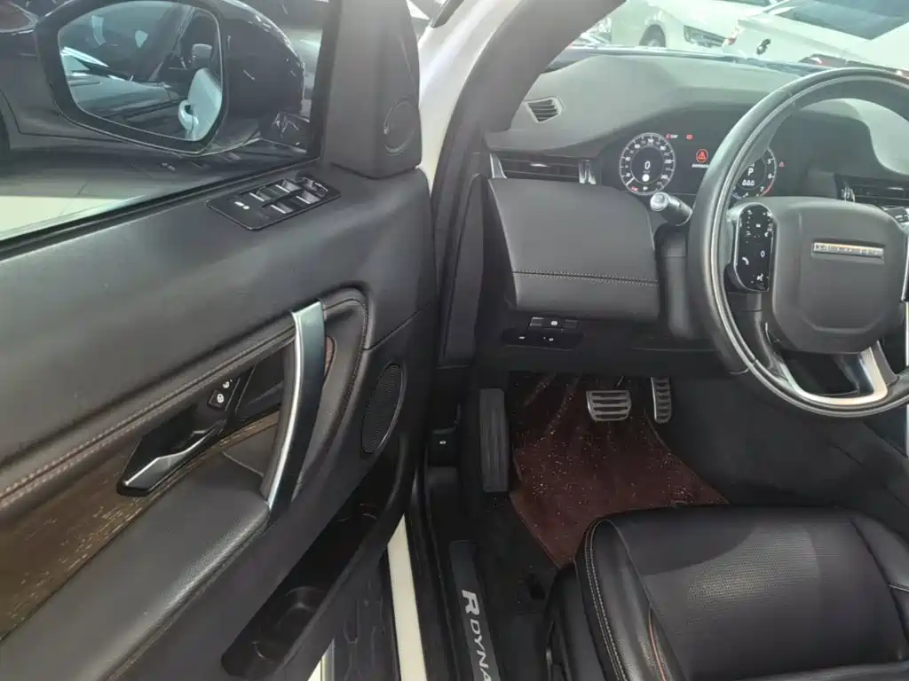 Land Rover Discovery Sport 2021 — фото 16