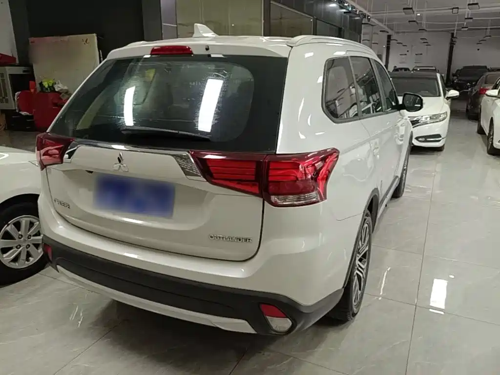 Mitsubishi Outlander 2017