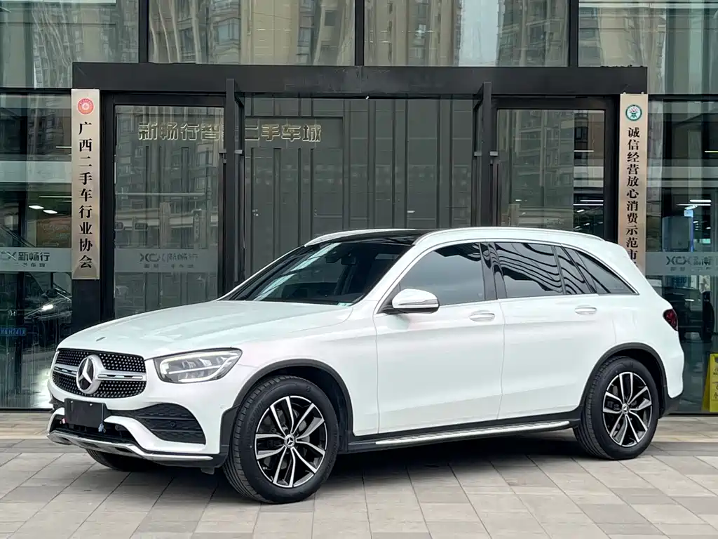 Mercedes-Benz GLC 2022 — фото 1