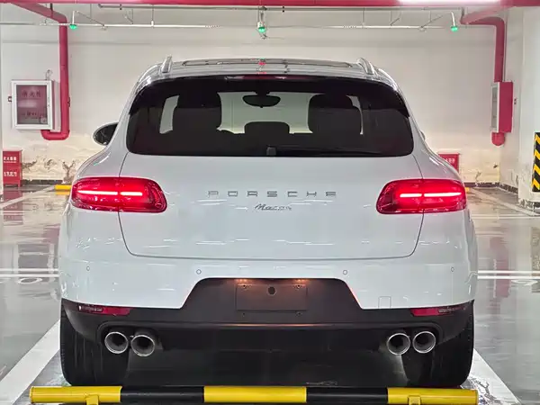Porsche Macan 2016