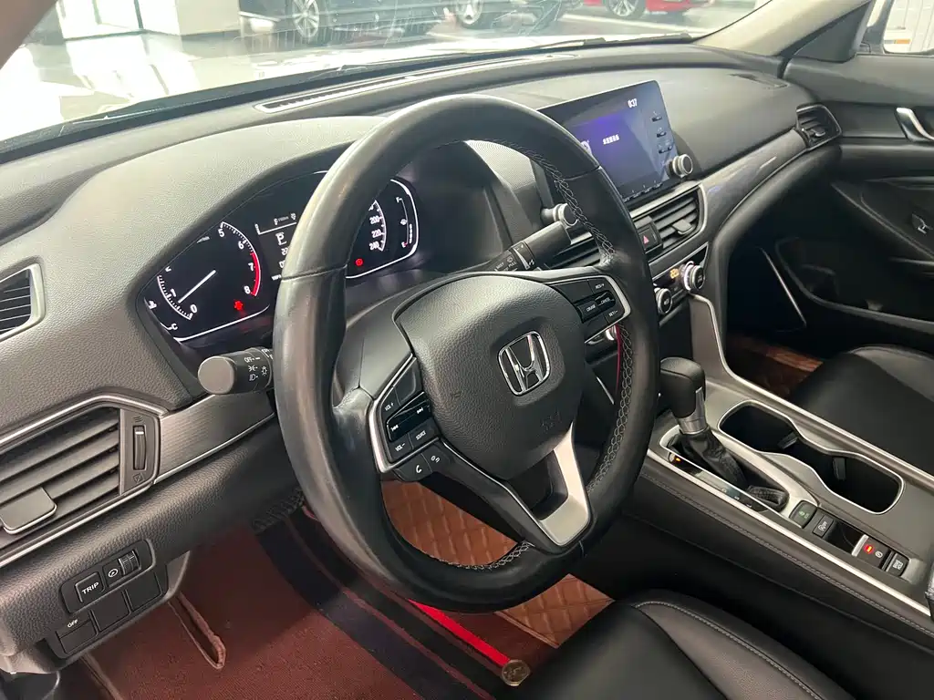 Honda Accord 2020 — фото 9