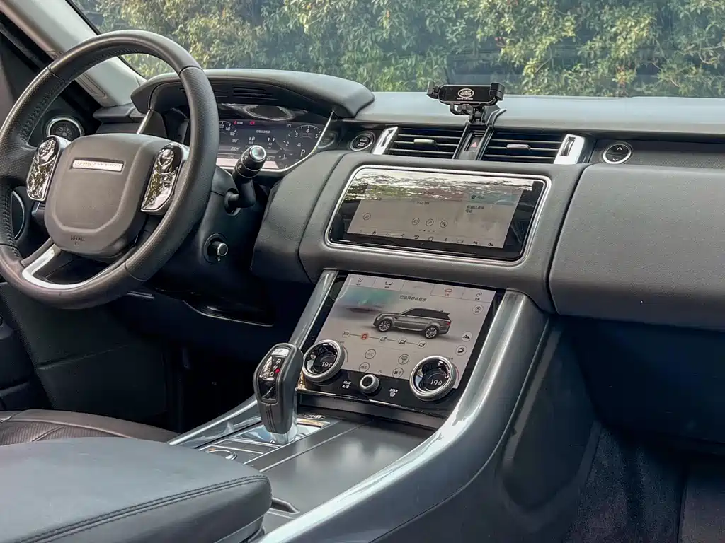 Land Rover Sport 2020 — фото 13