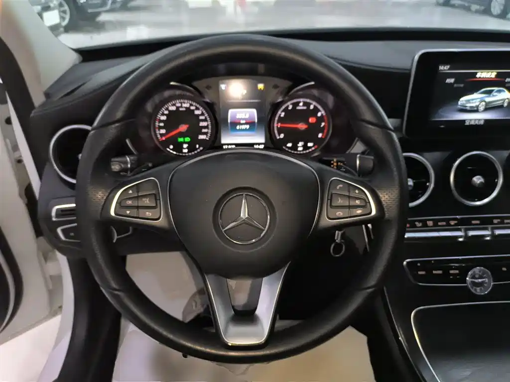 Mercedes-Benz C-Class 2018 — фото 11