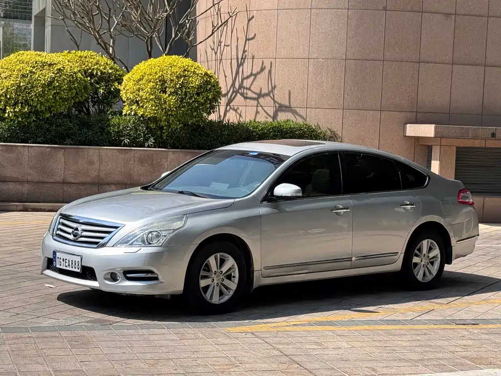 Nissan Teana 2011 — фото 1
