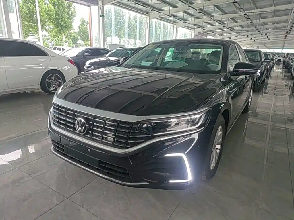 Volkswagen Passat PHEV 2026