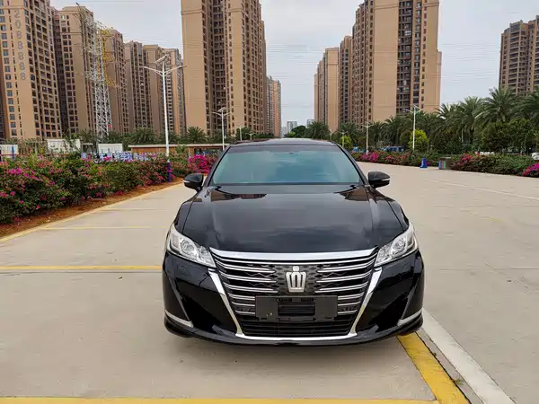 Toyota Crown 2017