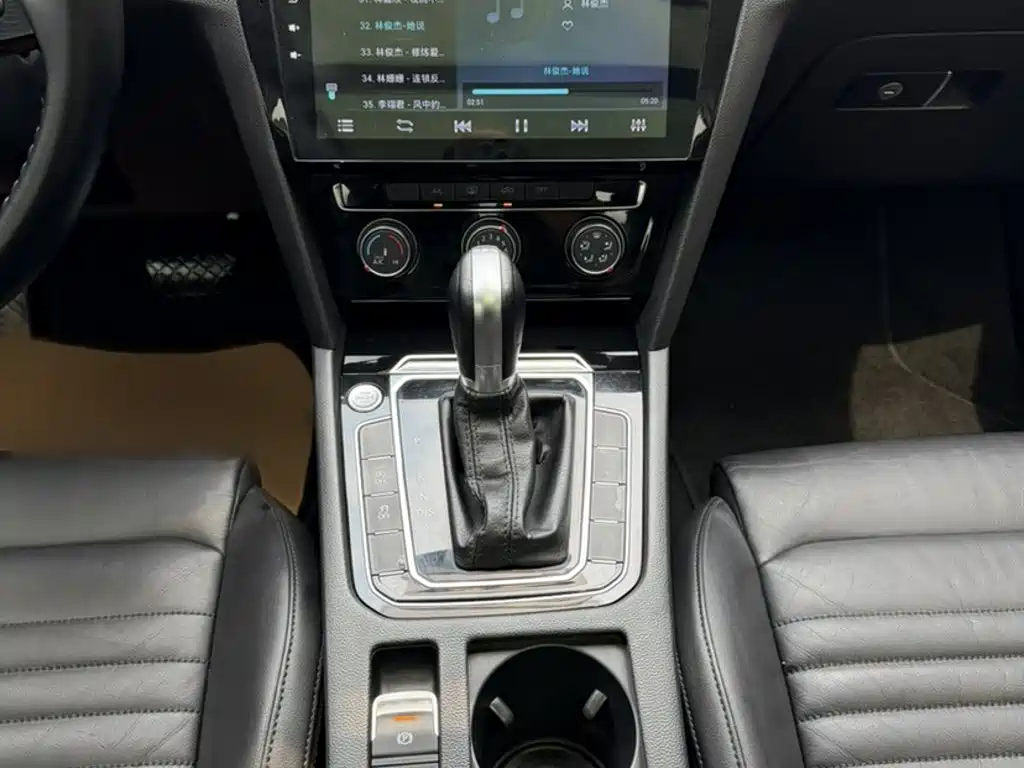 Volkswagen Magotan 2016