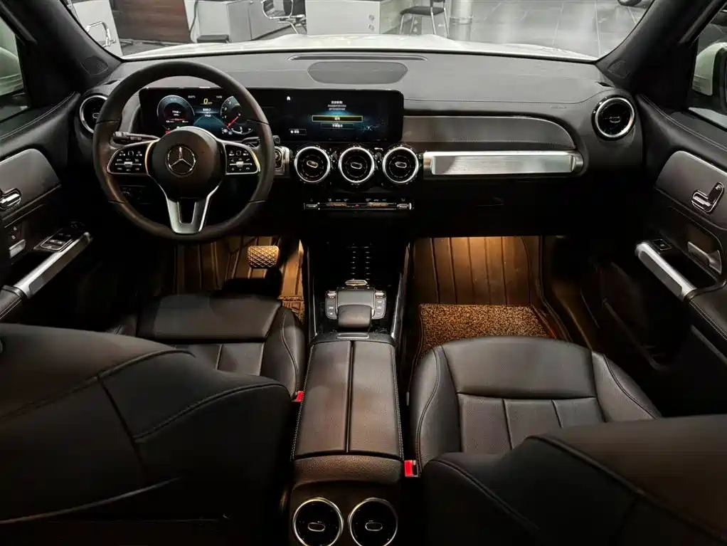 Mercedes-Benz GLB 2023 — фото 17
