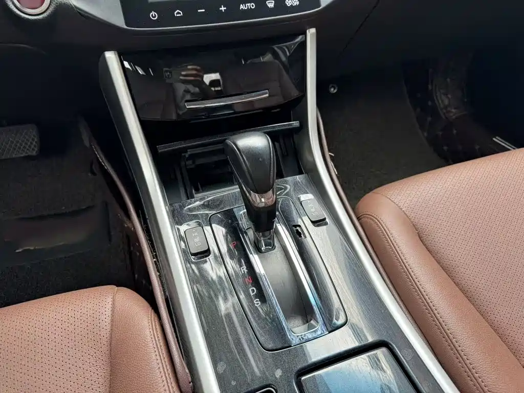 Honda Accord 2016 — фото 13
