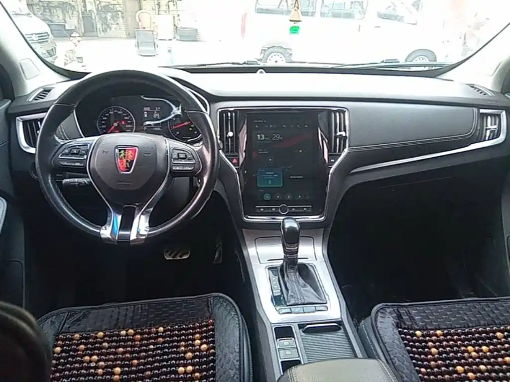 Roewe RX5 2018 — фото 10