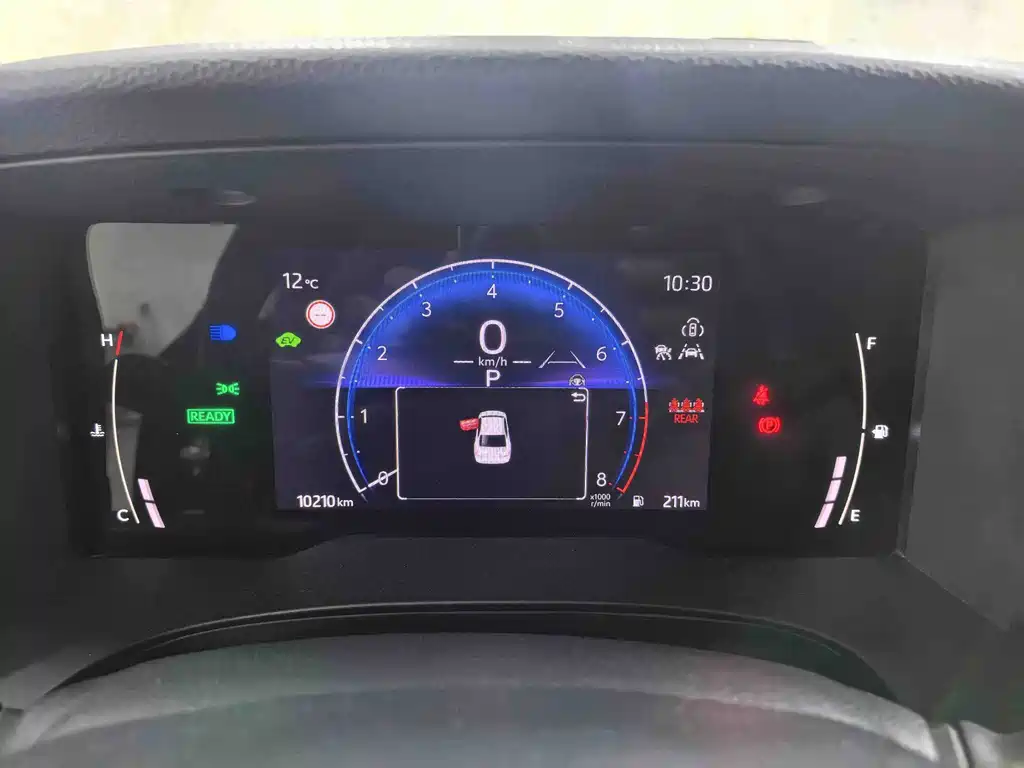 Toyota Camry 2025 — фото 10