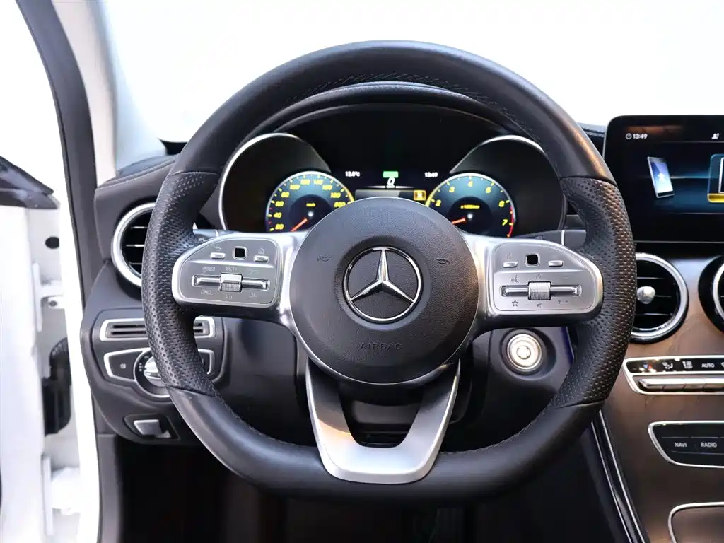 Mercedes-Benz C-Class 2021 — фото 16