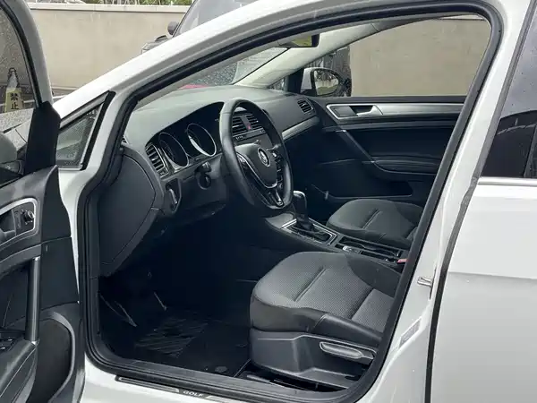 Volkswagen Golf 2020