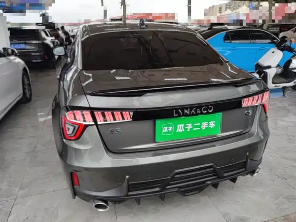 Lynk & Co 03 2022