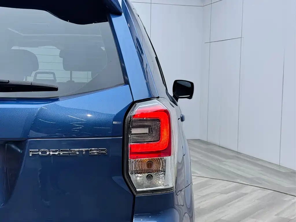 Subaru Forester 2018 — фото 23