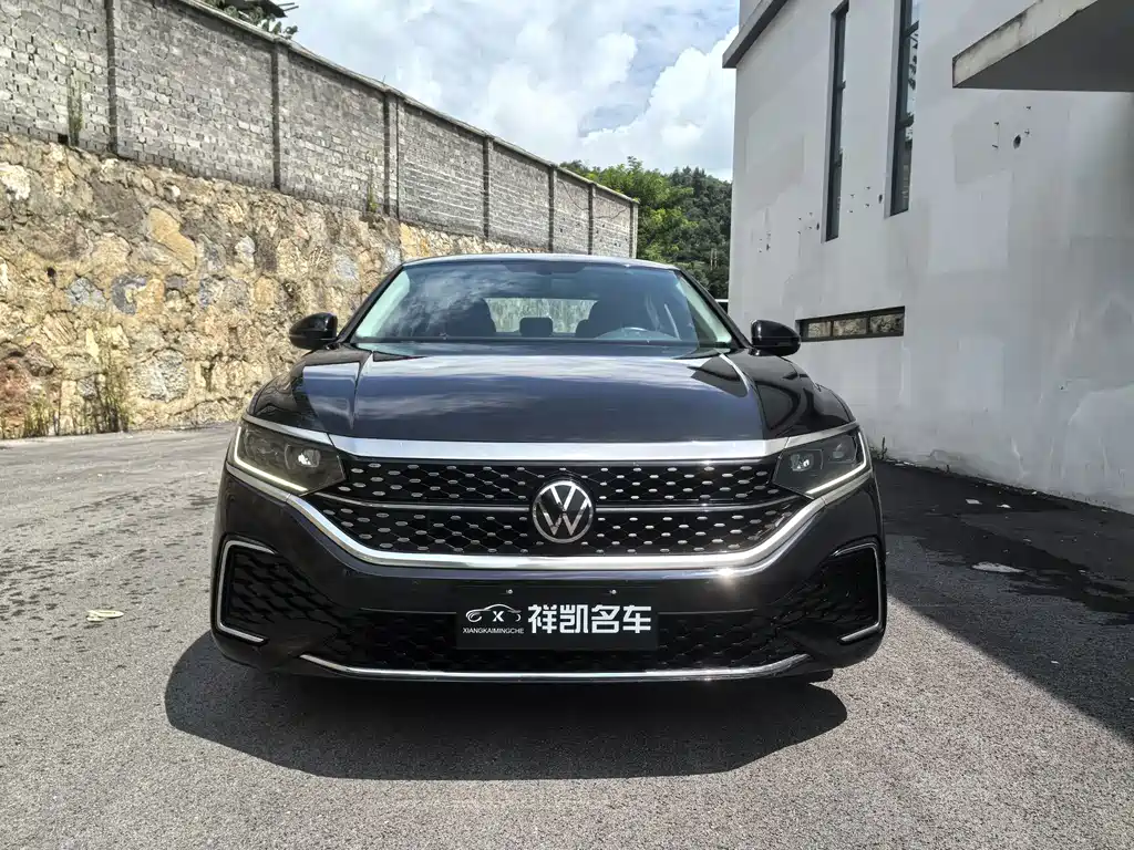Volkswagen Passat 2023