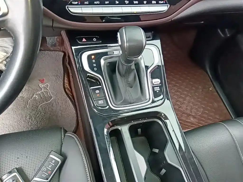 GAC Motor Trumpchi M6 2023 — фото 14