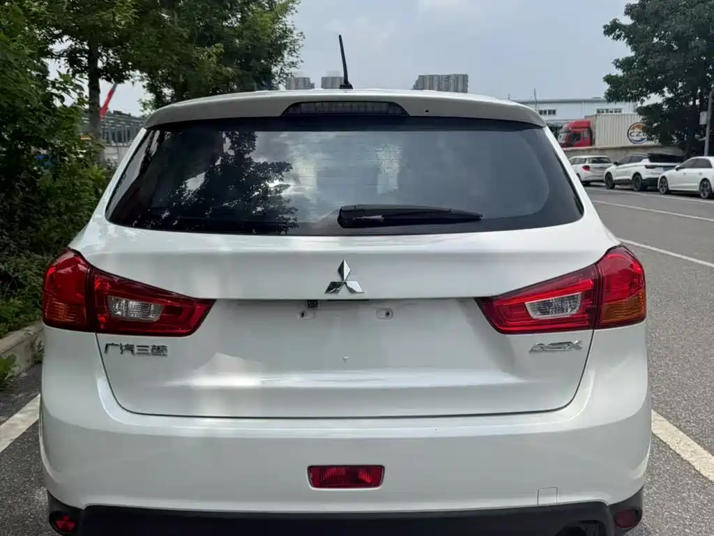 Mitsubishi ASX 2015 — фото 12