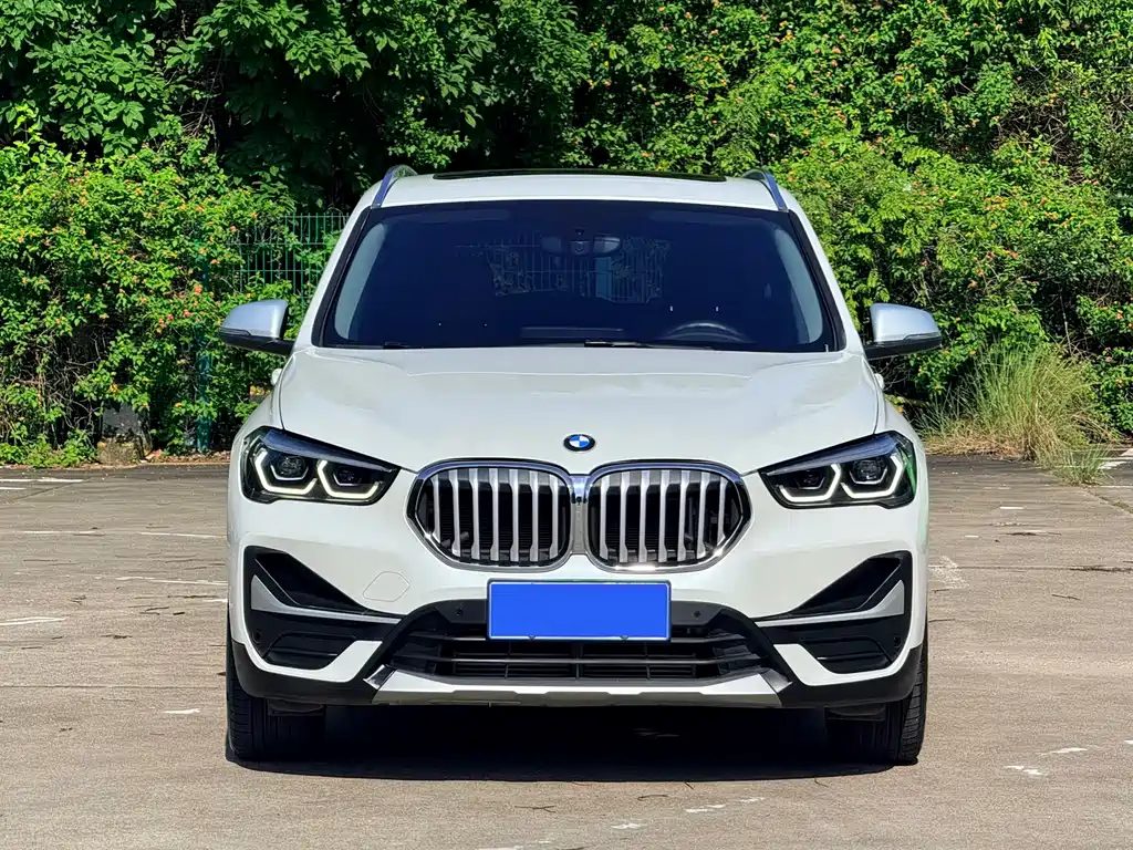 BMW X1 2022 — фото 2