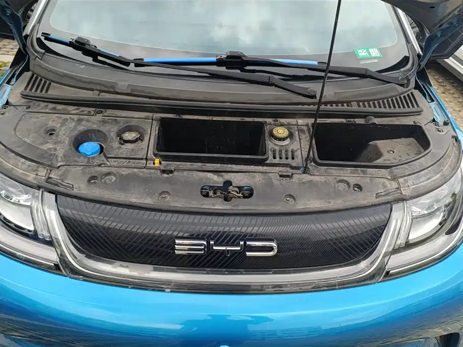 BYD Dolphin 2022 — фото 10