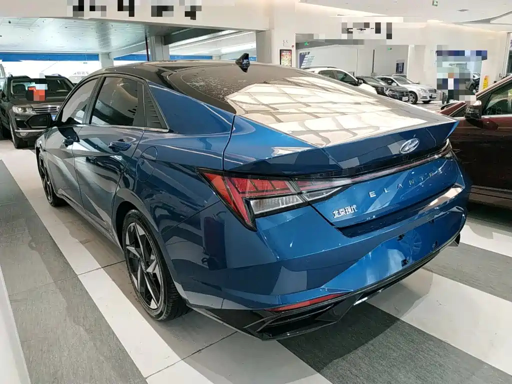 Hyundai Elantra 2021 — фото 23