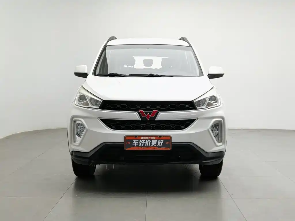 Wuling Hongguang S3 2018 — фото 3