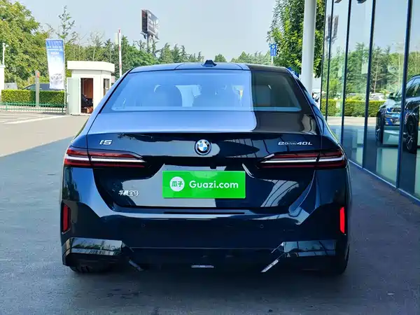 BMW i5 2025