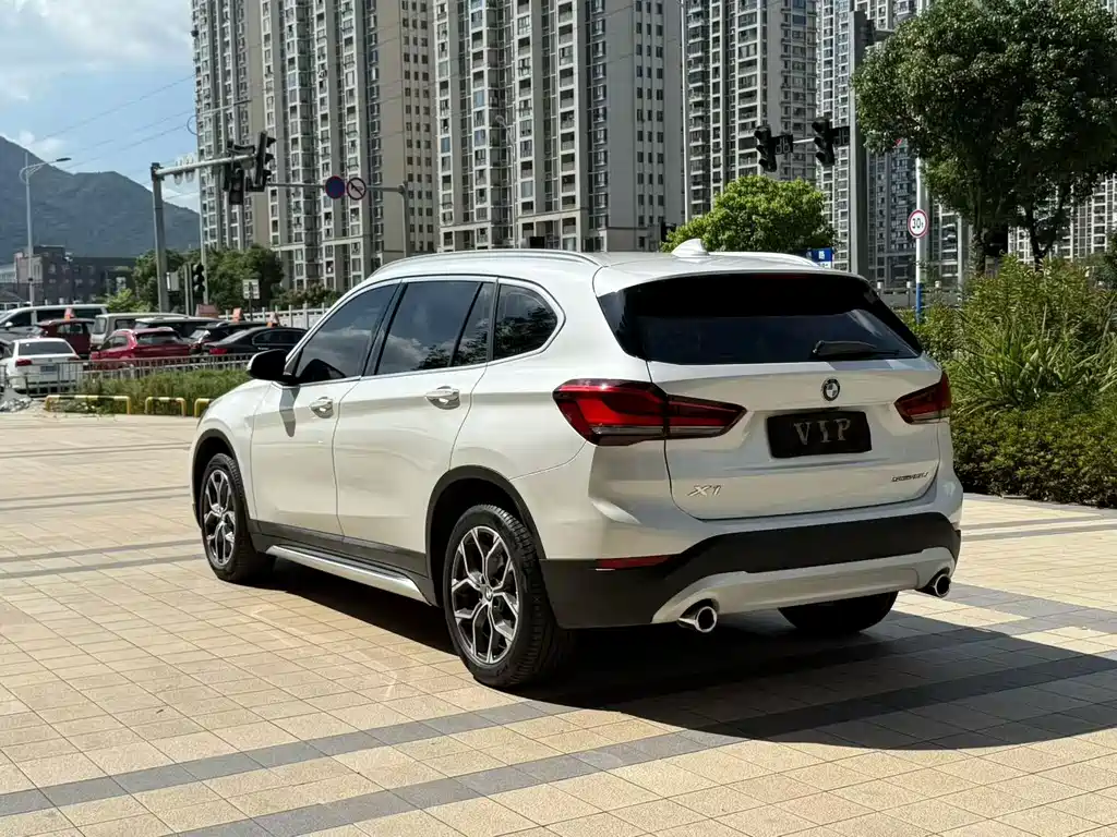BMW X1 2021 — фото 7